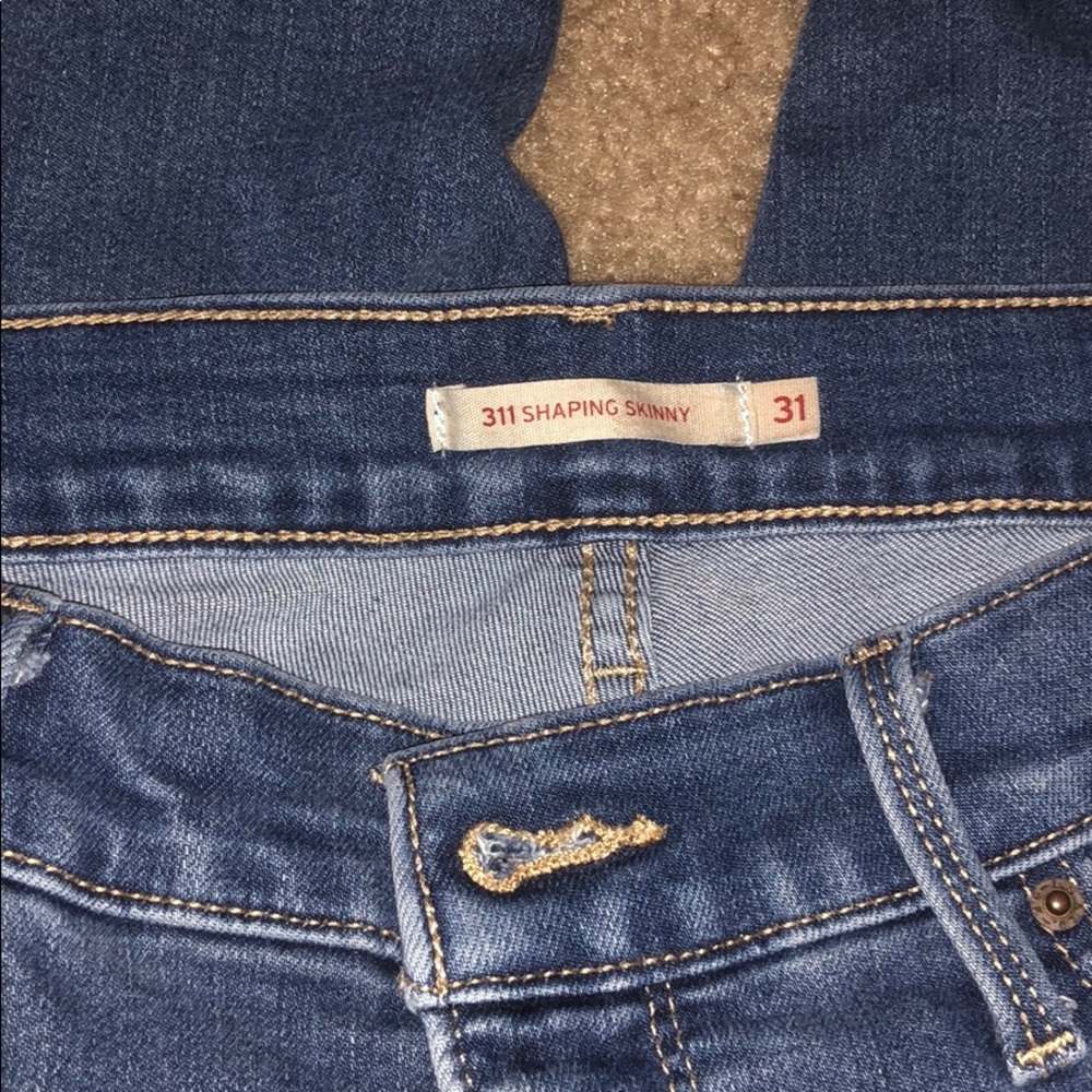 Levi’s 311